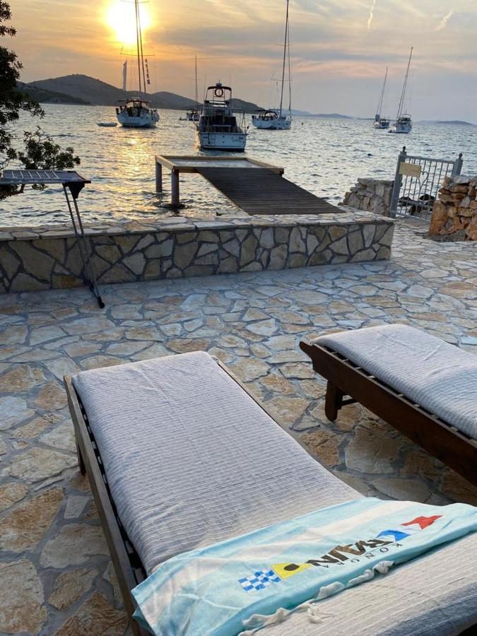 Beach House Danica - Resort & Tavern Bain, Free Transport, Pool, Island Of Zut - Kornati Pristanisce Exterior foto